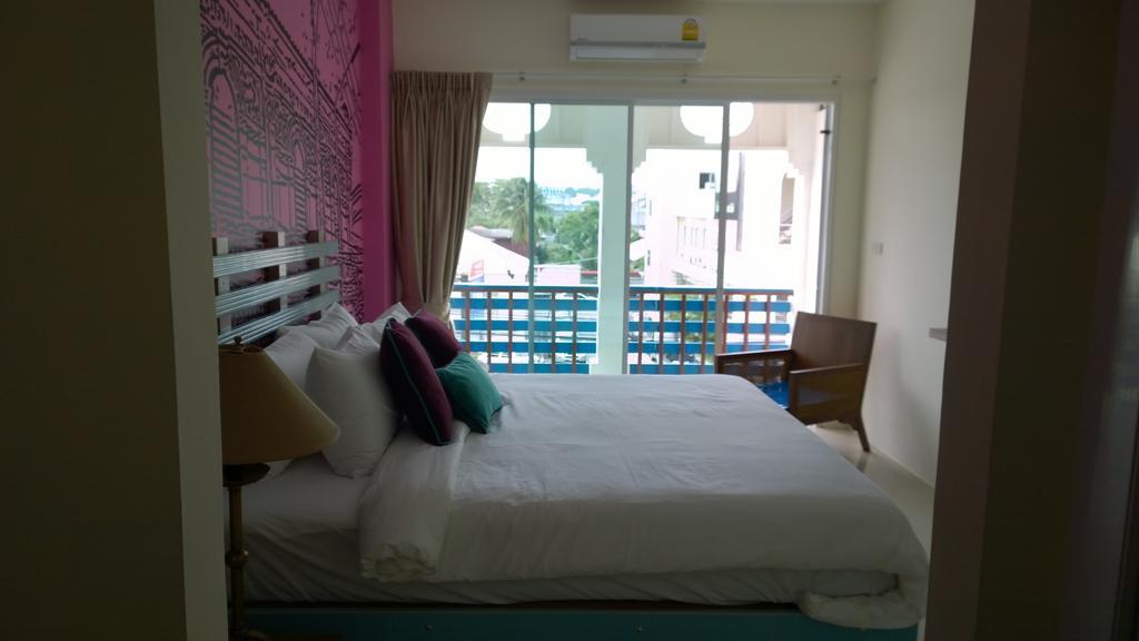 Hotel The Pho Thong Phuket Zimmer foto